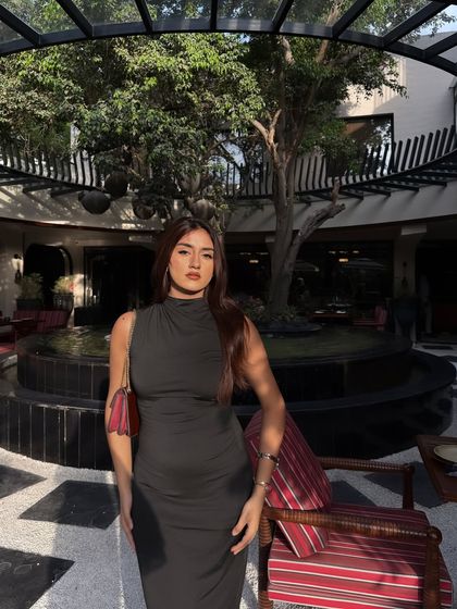 Another sunny shot, showing the dress in a different light.