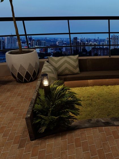 Indoor-Outdoor Living: Balconies & Terraces photo 7