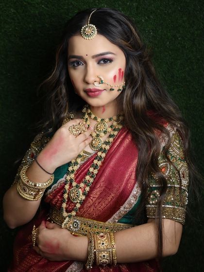 This traditional attire is available for rent for festivals, photoshoots, or any cultural event.