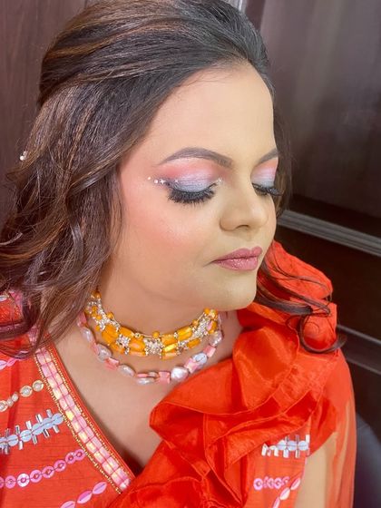 Fresh Looks for Haldi & Mehendi photo 9