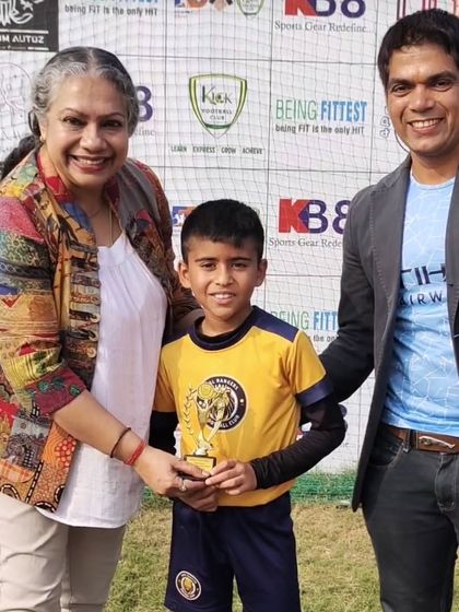 Shoma Lahiri Ma'am presents an award to one of our young players, a memorable moment for the entire club.