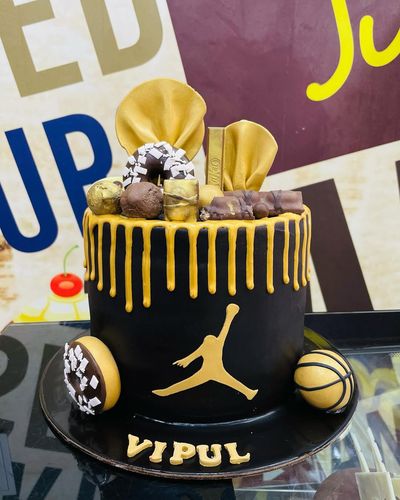 Custom Birthday Cakes