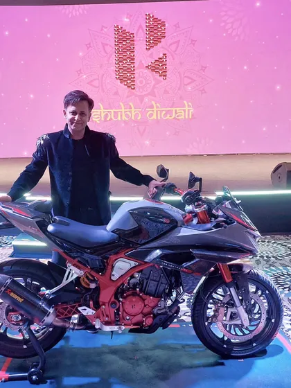A new Hero bike magically appears on stage during their Diwali celebration. This is the ultimate product reveal, combining a grand illusion with the launch of a flagship product.