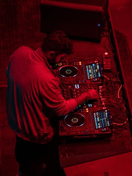 Vasishth - Live DJ Services Nightclub & Festival Circuit photo 40