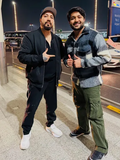 A casual conversation with my mentor, Mika Singh ji, at the airport. Every moment with him is a learning experience.