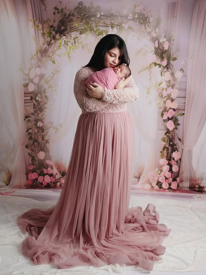 Holding two little miracles at once. I love creating these elegant portraits for mothers of twins, celebrating their unique journey and the abundance of love.