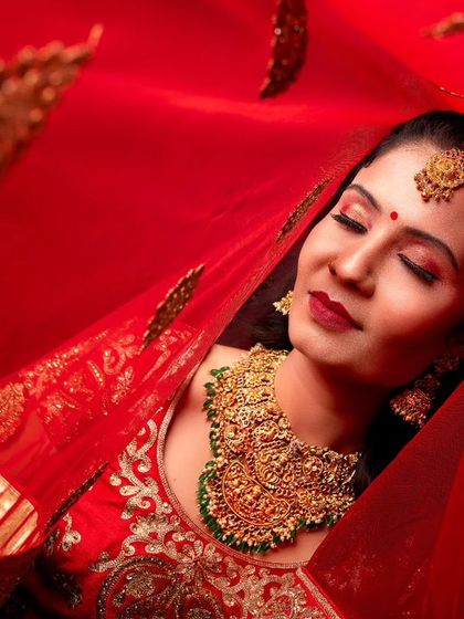 Inisha Rental Dress - Bridal & Occasion Jewellery Rental Grand Bridal Sets: Temple & Kemp Jewellery photo 9