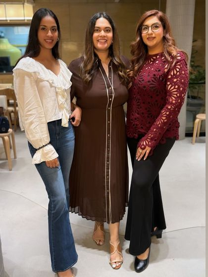 With two lovely guests at the Mira's foodie event. Creating a welcoming and friendly atmosphere is my top priority as a host.