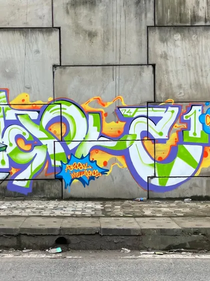 A quick Hindi "Krypt" piece. The rains in Mumbai don't make it easy, but we got a quick session in before the flight. Always cooking up a storm with new Hindi letters.