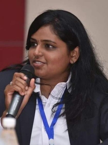 A throwback to my time as a DAAD Young Ambassador, speaking about study and life in Germany. Public speaking always comes with its own set of insecurities, but preparation and passion see you through.