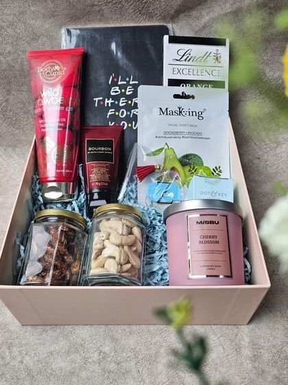 Arch - Personalized Gift Hampers Gifts for Every Occasion photo 3