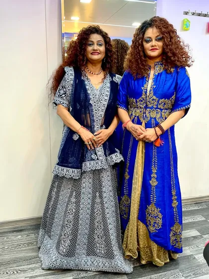 A quick picture in the makeup room before the show. Getting ready is part of the ritual and builds up the excitement for the performance.