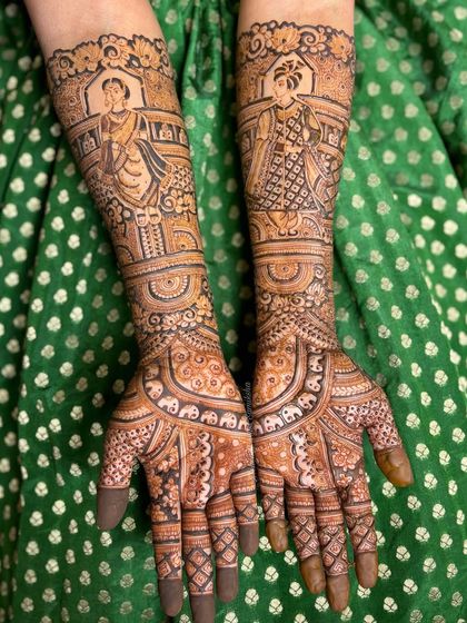 Intricate Bridal Mehendi photo 35