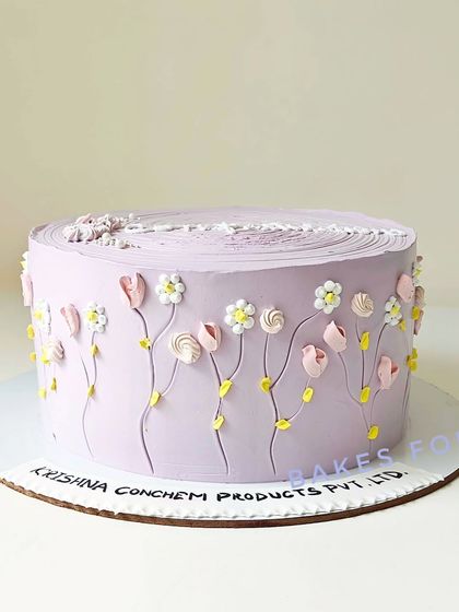 Elegant Buttercream & Floral Designs photo 3