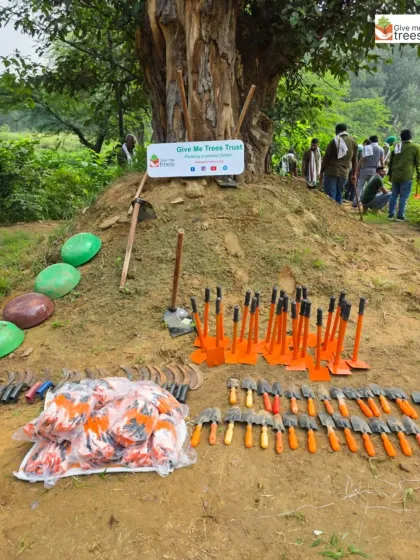 Tools and gloves are laid out, ready for the Amdocs maintenance drive in Gurugram. Proper preparation and equipment ensure that our volunteer events are safe, organized, and effective.