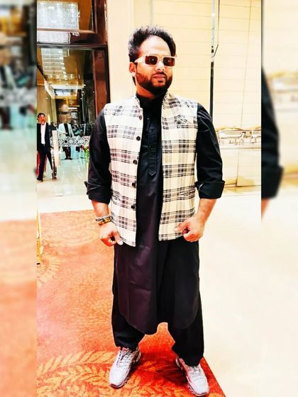 Behind the Scenes & Artist Collaborations photo 20