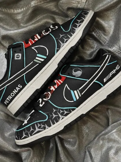 Just in time for the Grand Prix. These Nike Dunk Lows are customized for a Formula 1 fan, themed around the Mercedes-AMG Petronas F1 car. I included details like the Petronas and Pirelli logos, Lewis Hamilton's number 44, and the iconic team colors for an authentic look.
