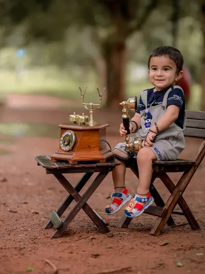 The pure joy of discovery. This little boy's smile as he holds the vintage phone receiver is priceless. My sessions are designed to be relaxed so that these natural, happy moments can unfold.