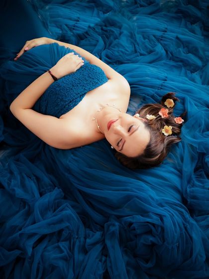 Solo Radiance: Portraits of the Mother-to-Be photo 196