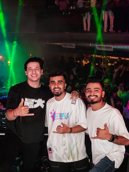 Posing with Carnivore after a great Saturday night set at Flo.