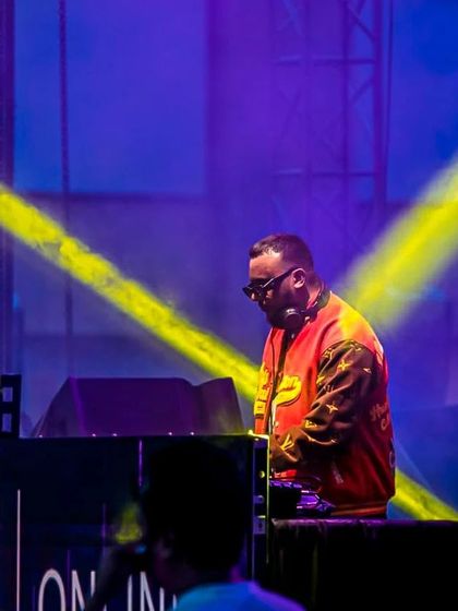 DJ Panic - DJ Services Festival Stages & Big Events photo 17