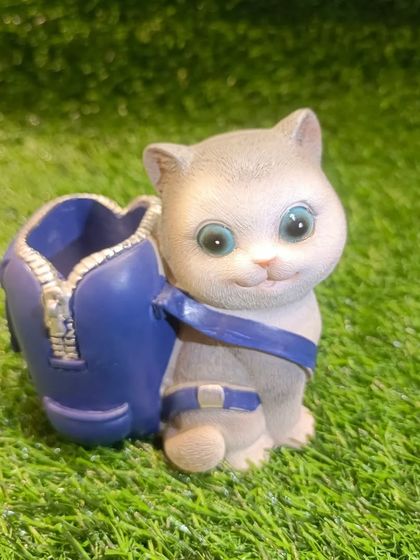 Desk Buddies & Room Decor photo 3