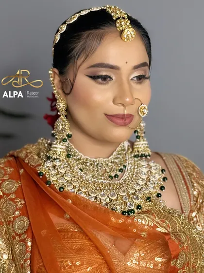 A beautiful portrait of the bride, capturing her confident and regal look.