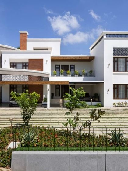 Modern Home Exteriors photo 6