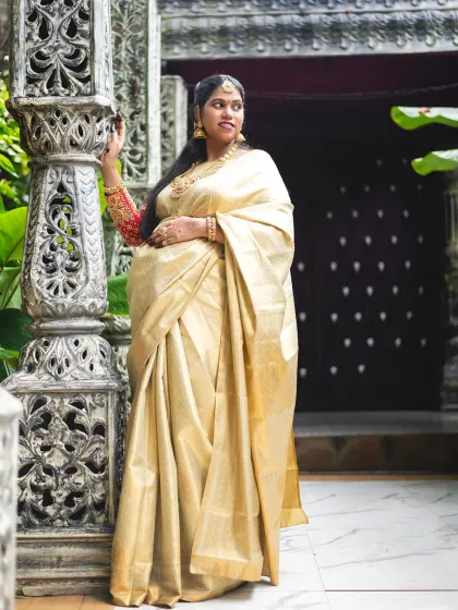 Lens And Stories - Maternity Photography The Glow of Motherhood: Solo Portraits photo 32