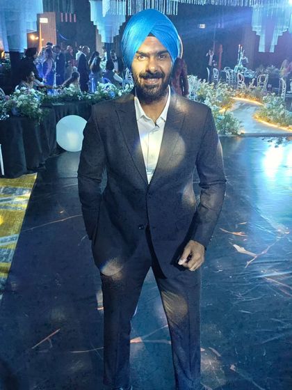 A sharp new look for a performance in Phuket. I always dress to match the occasion, whether it's a formal suit for a reception or a beachy vibe for a pool party.