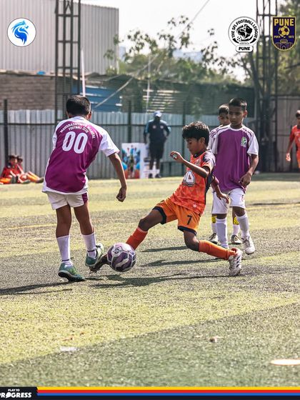 A snapshot of the on field action from Game Week 2 in Pune, where players battled for every ball.