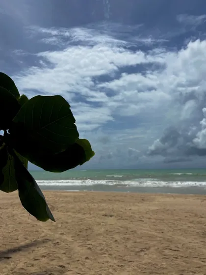 A quiet moment captured during a recce in Phuket. The view of the sea and sand helps me visualize the possibilities for a stunning beach ceremony or a relaxed sundowner event.