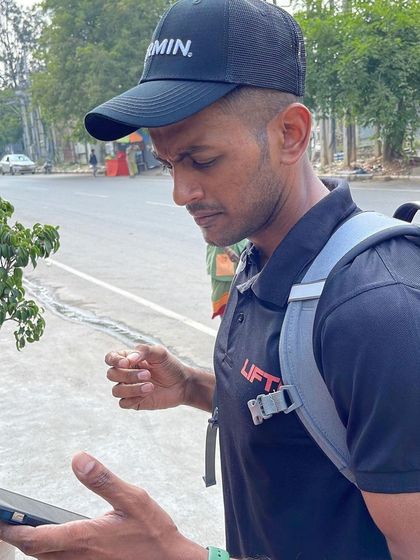 That feeling when you're checking your phone to see if it's lunchtime yet and it's only 9 am. The struggle of a lifter is real. Always hungry.