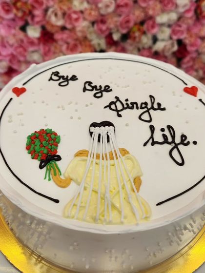 Elegant Tiered Cakes photo 6