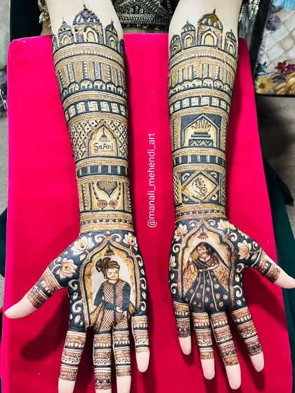 A classic full-bridal mehandi featuring detailed portraits of the bride and groom in their wedding attire. The design includes palace-style domes and personalized elements like the bride's name, 'Sara', making it truly unique.