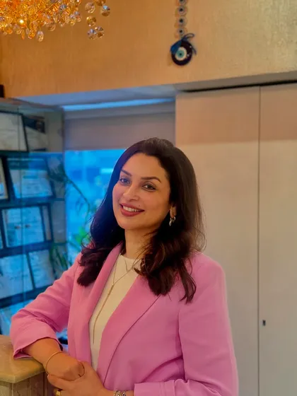 A moment at my clinic. I believe a positive and professional environment is an important part of the healing and treatment process.