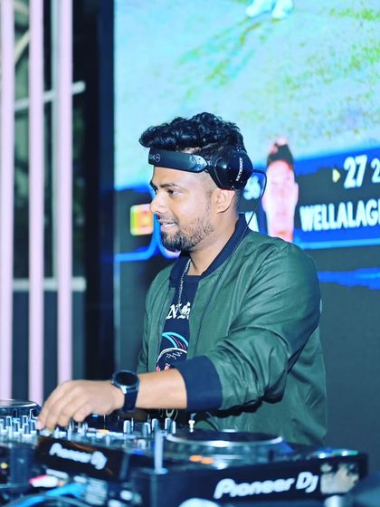 DJ Vidyut - Club & Nightlife DJ/VDJ Services VDJ: The Audio-Visual Experience photo 13