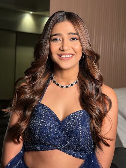 Flowing Waves & Open Hairstyles photo 6