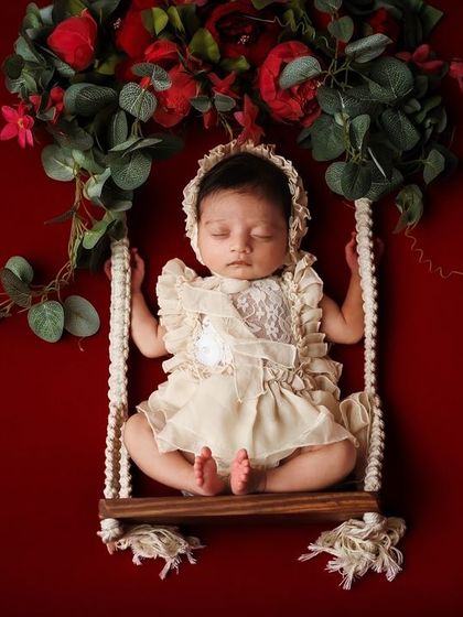 WonderBump Studio - Newborn Photography Cozy in Baskets & Props photo 4