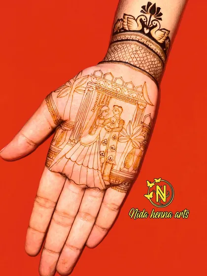 This Karva Chauth design shows a couple in a tender moment. Learning to create these thematic pieces allows you to cater to various festivals and occasions, expanding your services as an artist.