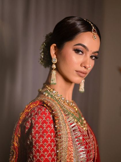 Classic Bridal Looks in Red & Pink photo 21