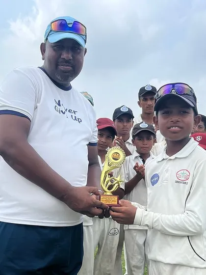 Recognizing another one of our players for his contribution to the team's victory.