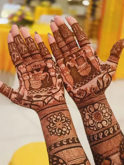 A beautiful design featuring a 'doli' or palanquin, a classic bridal motif.