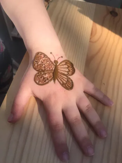 A beautiful butterfly design, with one wing filled with intricate patterns. A lovely choice for kids and adults alike.
