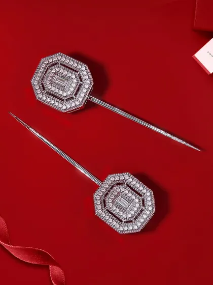 Seal your love in sparkle. These exquisite diamond pins were part of my exclusive Valentine’s collection, crafted to make every moment unforgettable.