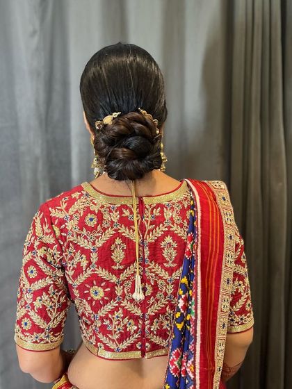 Elegant Buns & Updos photo 7