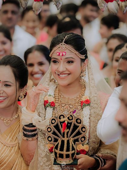 Shruthi - Bridal & Event Hairstyling Saree Draping & Styling photo 4