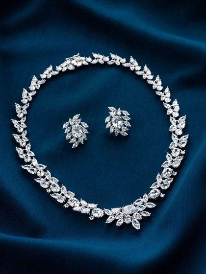 The Brilliance of Detail: Jewelry & Accessory Campaigns photo 23