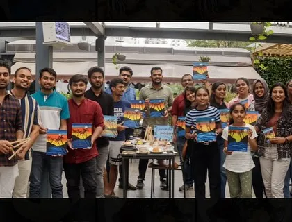 Look at these proud first time artists. At the end of every session, everyone leaves with a finished canvas and a huge smile. This is the result of trusting the process.