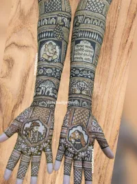 Professional Mehndi Artistry